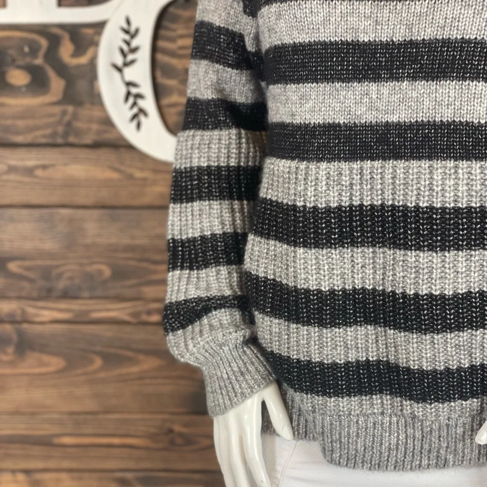 Banana Republic | Crew Neck Stripe Wool Blend Sweater Braided Cable‎ Knit Chunky